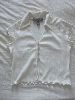 Forever 21 White Ribbed Collared Button-Front Crop Top